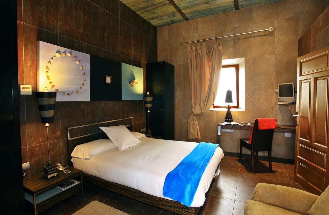 Hotel Boutique Palacio De La Serna Ballesteros De Calatrava Стая снимка